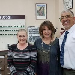 Impressive Eyes Optical - Our friendly Staff