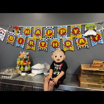 Mountain Mike's Pizza - Pizza Near Me - Clovis, California