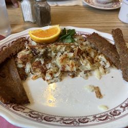 Nancy's Country Kitchen - Had to return my over soft eggs, I ordered over hard.