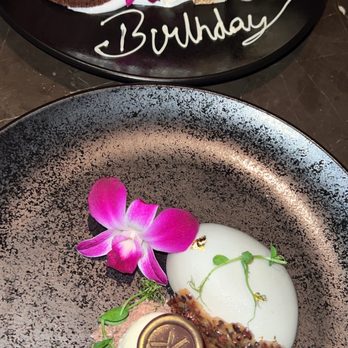 Hakkasan - Miami - Smore lava cake and milk chocolate bar - Dim Sum Near Me - Miami Beach, Florida Hakkasan - Miami - Smore lava cake and milk chocolate bar - Dim Sum Near Me - Miami Beach, Florida