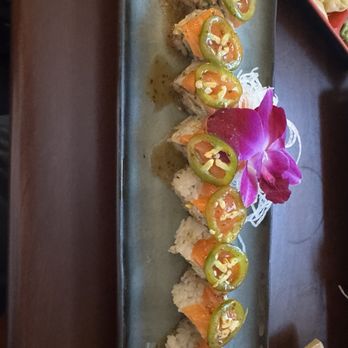 Yanagi Sushi - TR3-CANADIAN ROLL - Sushi Bars Near Me - Northridge, California