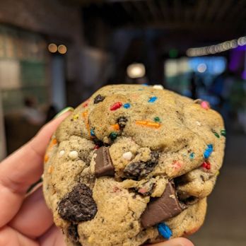 Durham Bottling Company - Ashleigh bakes daily cookie - lifewithhanny - Shared Office Spaces Near Me - Durham, North Carolina Durham Bottling Company - Ashleigh bakes daily cookie - lifewithhanny - Shared Office Spaces Near Me - Durham, North Carolina