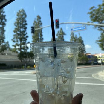 Stereoscope - Pure ice in the drink - Coffee Roasteries Near Me - Newport Beach, California Stereoscope - Pure ice in the drink - Coffee Roasteries Near Me - Newport Beach, California