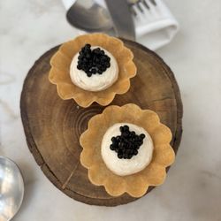 La Fontaignotte - Caviar with crème fraîche