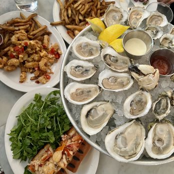 Neptune Oyster - Seafood Near Me - Boston, Massachusetts
