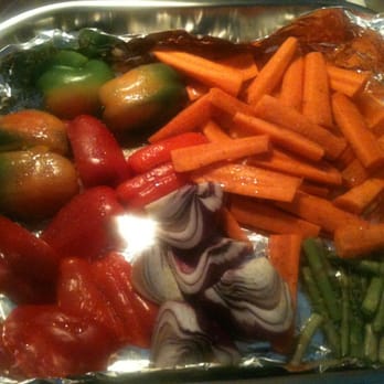 Black Hog Farm - carrots, onions, peppers, and peppers - Farmers Market Near Me - East Palatka, Florida Black Hog Farm - carrots, onions, peppers, and peppers - Farmers Market Near Me - East Palatka, Florida