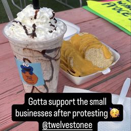 Oreo milkshake, nachos Oreo milkshake, nachos