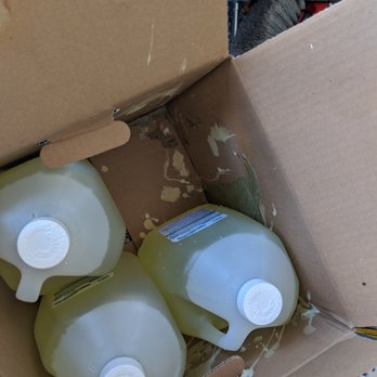 Fresh Pool Supply - Leaked pool chlorine, this is how i found it when I opened the box. - Hot Tub & Pool Near Me - Henderson, Nevada