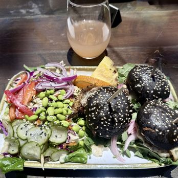 Beerwood - Mamas Sliders - Beer Bar Near Me - Los Osos, California Beerwood - Mamas Sliders - Beer Bar Near Me - Los Osos, California