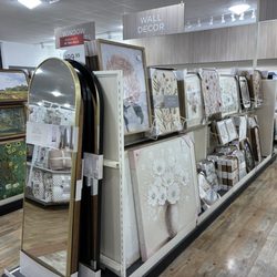 HomeGoods - More art