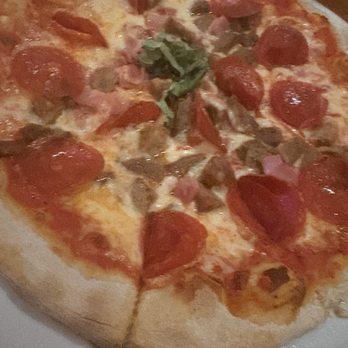 Il Farro - Pizza meat lovers - Italian Near Me - Newport Beach, California