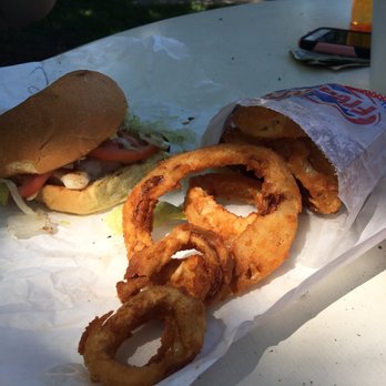 Minnetonka Drive-In Restaurant - Uniquely battered onion rings - American Near Me - Spring Park, Minnesota Minnetonka Drive-In Restaurant - Uniquely battered onion rings - American Near Me - Spring Park, Minnesota