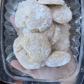 Toluca Bakery - Yea cookies - Bakeries Near Me - Los Angeles, California