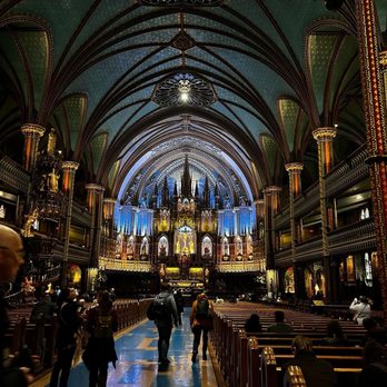 Basilique Notre-Dame de Montréal - The beautiful interior - pictures don't do it justice - Churches Near Me - Montreal, Quebec Basilique Notre-Dame de Montréal - The beautiful interior - pictures don't do it justice - Churches Near Me - Montreal, Quebec