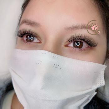 Flowery Lashes Beauty - Hybrid Set - Eyelash Service Near Me - Montclair, California Flowery Lashes Beauty - Hybrid Set - Eyelash Service Near Me - Montclair, California