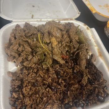 La Casita Tropical - Moro negro con bistec salteado - Caterers Near Me - Hollywood, Florida La Casita Tropical - Moro negro con bistec salteado - Caterers Near Me - Hollywood, Florida