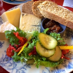 The sheiling & Ella's Café - The highland lunch