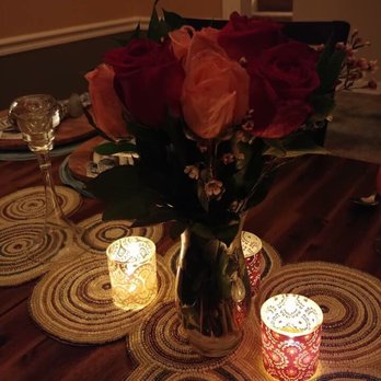 N'awlins Edibles - Table setting (romantic and warm) - Personal Chefs Near Me