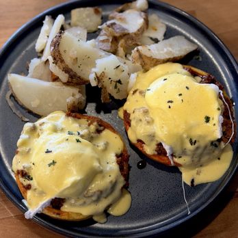 Vovomeena - Mexican Benedict: poached eggs, chorizo on sole, herbed potatoes. Plenty of chorizo and yummy - Coffee & Tea Near Me - Phoenix, Arizona