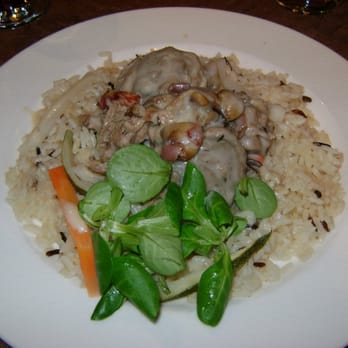 Le Basilic - Veal and pilaf - tasted better than it looked - French Near Me - Paris, 75 Le Basilic - Veal and pilaf - tasted better than it looked - French Near Me - Paris, 75