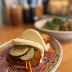 Mecha Noodle Bar - KFC bao bun
