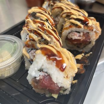 Kaya Sushi - Maui Roll - Sushi Bars Near Me - Lahaina, Hawaii
