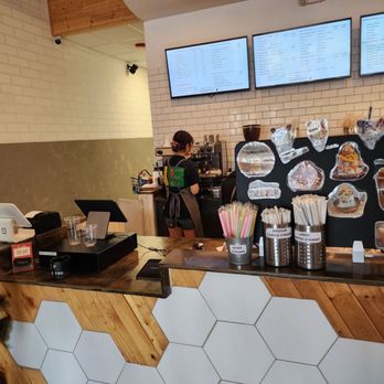 Hangout Cafe - Bubble Tea Near Me - Palatine, Illinois