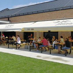 Kbelský Pivovar - Pohoda letni den na zahrádce v Kbelském pivovaru