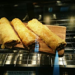 Dee Dee's Cafe - Home-made sausage rolls