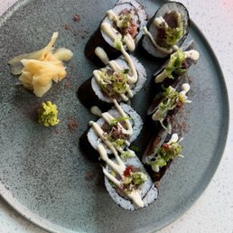 8 Pcs. Ocean Truffle Roll 8 Pcs. Ocean Truffle Roll