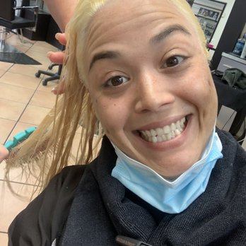 Great Looks Salon - I've officially been bleached to blonde!!!! - Hair Salons Near Me - Oakland Park, Florida Great Looks Salon - I've officially been bleached to blonde!!!! - Hair Salons Near Me - Oakland Park, Florida