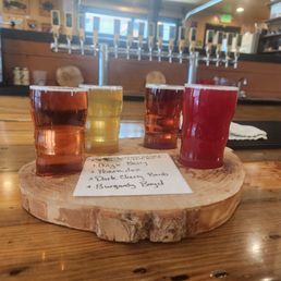 4 different flavors of Cider on Tap!! Ask for the Flught and choose 4 flavors. 4 different flavors of Cider on Tap!! Ask for the Flught and choose 4 flavors.