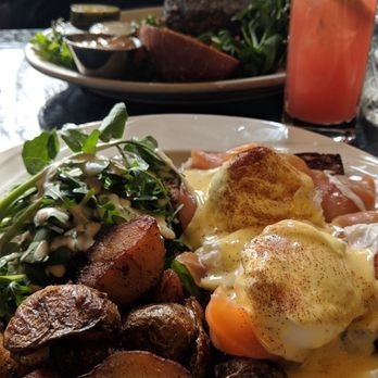 Mominette - Norwegian Eggs Benedict's - French Near Me - Brooklyn, New York Mominette - Norwegian Eggs Benedict's - French Near Me - Brooklyn, New York