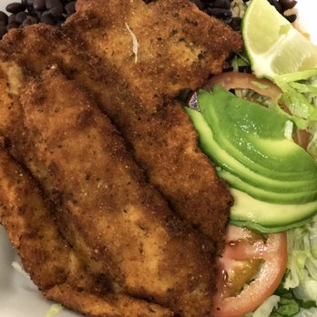 La Perla Picnic - Fried fish filet - Mexican Near Me - Brooklyn, New York