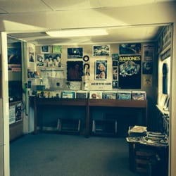 Lefty's Records