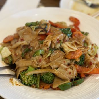 Bhan Mae Vane - Pad Kee Mao - Thai Near Me - Alameda, California Bhan Mae Vane - Pad Kee Mao - Thai Near Me - Alameda, California