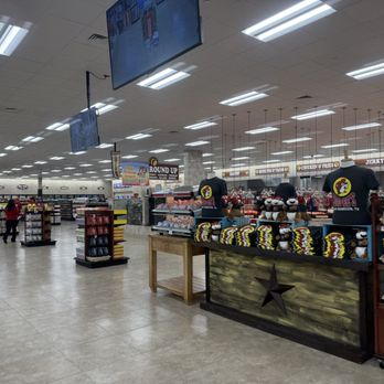 Buc-ees - Convenience Stores Near Me - San Marcos, Texas