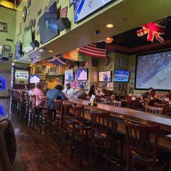 Tilted Kilt Pub & Eatery - Not super busy but it was 1p on Saturday. Loved all the TVs.