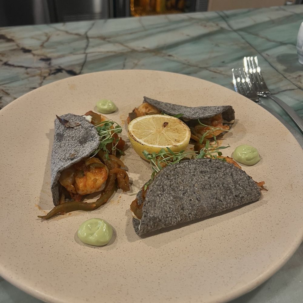 Dos Mares Restaurant - Seafood Near Me - Fort Worth, Texas