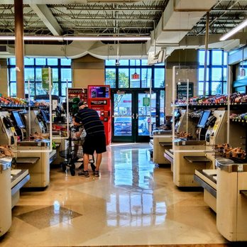 Harris Teeter - the inside of a grocery store - Grocery Near Me - Arlington, Virginia Harris Teeter - the inside of a grocery store - Grocery Near Me - Arlington, Virginia