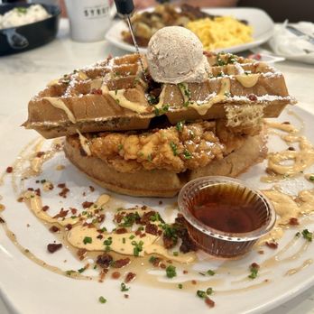 SYRUP - St Charles - Chicken & Waffle Deluxe - Breakfast & Brunch Near Me - St. Charles, Illinois SYRUP - St Charles - Chicken & Waffle Deluxe - Breakfast & Brunch Near Me - St. Charles, Illinois