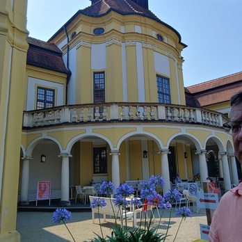 Hortus Medicus - Blick auf Sitzmöglichkeiten - Cafes Near Me - Ingolstadt, BY Hortus Medicus - Blick auf Sitzmöglichkeiten - Cafes Near Me - Ingolstadt, BY