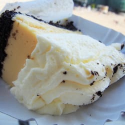 Factory & Co - Cheesecake aux Oréos garni chantilly