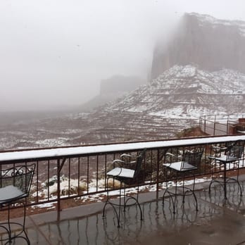 The View Restaurant - The balcony area - American Near Me - Monument Valley, Utah