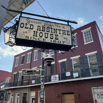 Old Absinthe House - Dive Bars Near Me - New Orleans, Louisiana