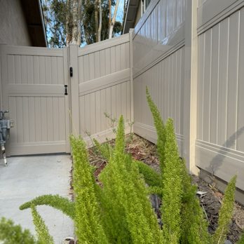Practic Vinyl Fencing - Vinyl Privacy Fencing - Fences & Gates Near Me - Rosemead, California