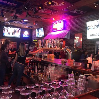 Bubba's 33 - 20 draft beer on tap. Nice and cold - Burgers Near Me - Universal City, Texas