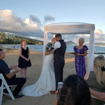 I Do Hawaiian Weddings - Beach wedding - Officiants Near Me I Do Hawaiian Weddings - Beach wedding - Officiants Near Me