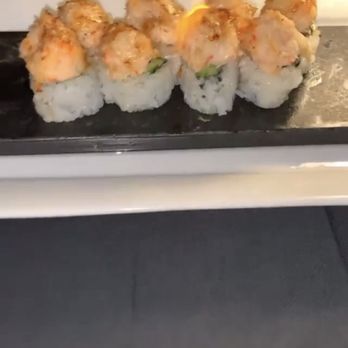 Kaviar Restaurants - Pasadena - Blue crab cut roll - Sushi Bars Near Me - Pasadena, California