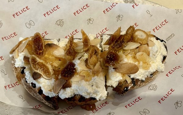 Felice Montague by null